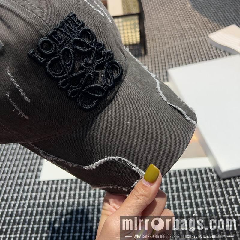 Replica Loewe cap dx08