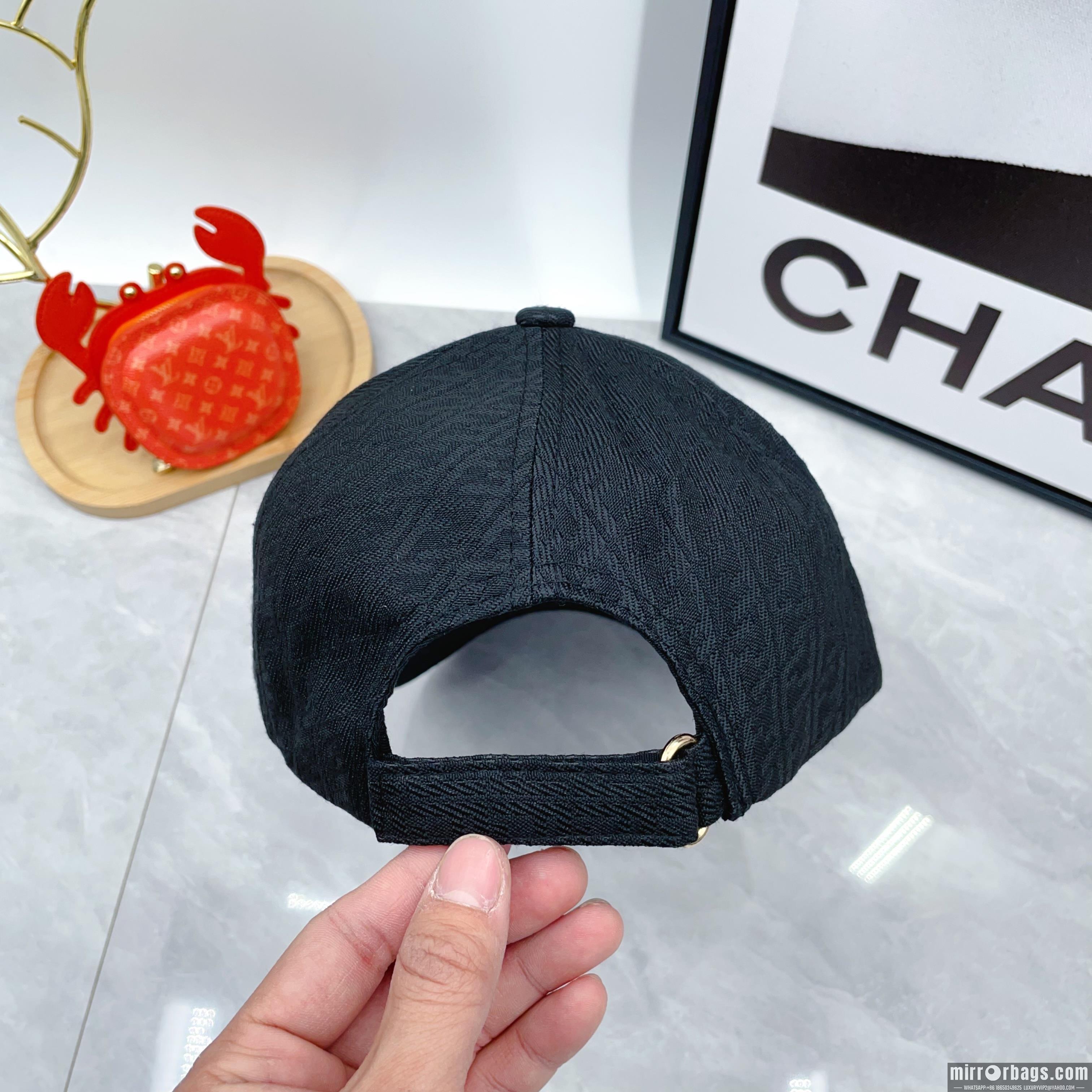 Replica Fendi cap dx64