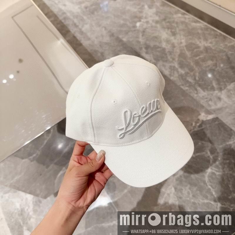 Replica Loewe cap dx44