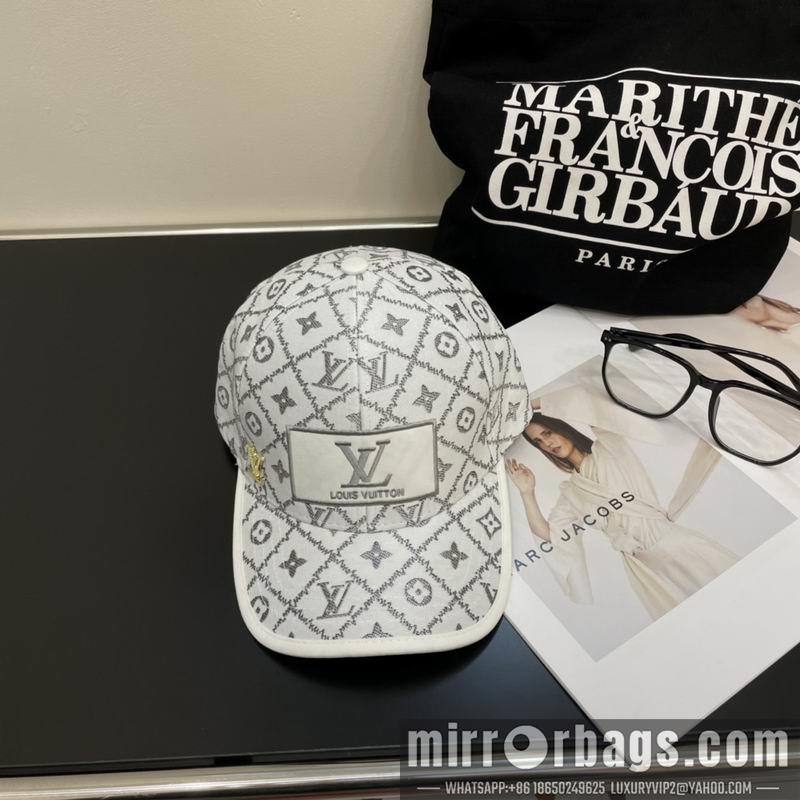 Replica LV Hat 042703