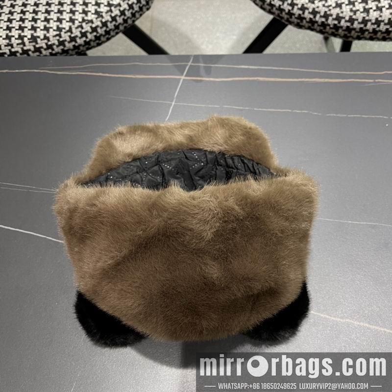 Replica LV cap 081004