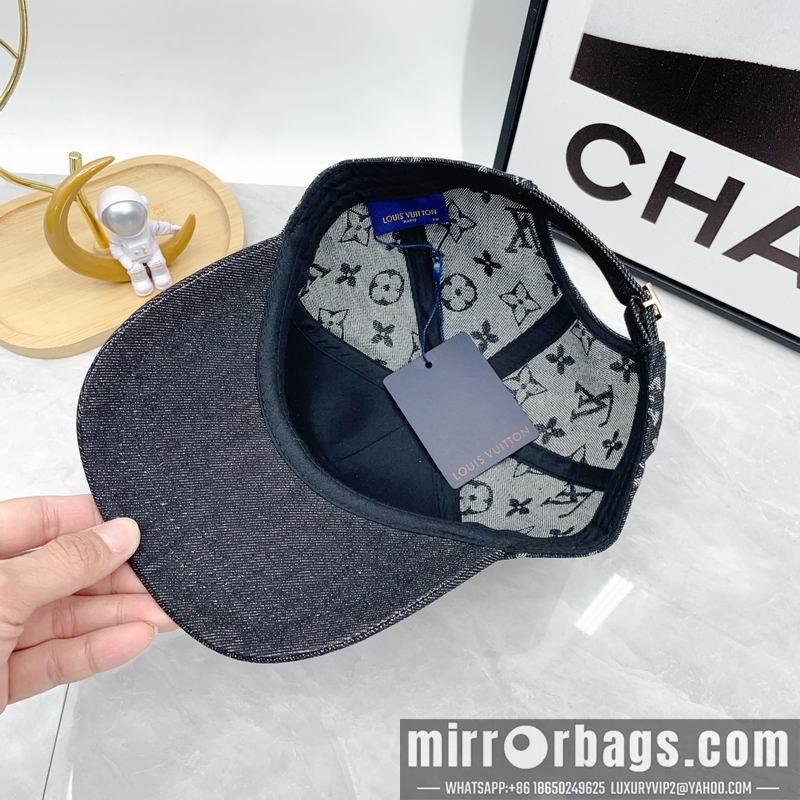 Replica LV cap dx55