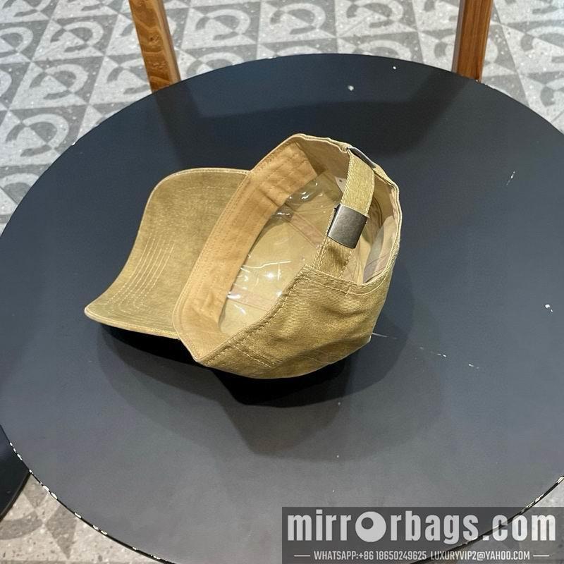 Replica LV cap 020803