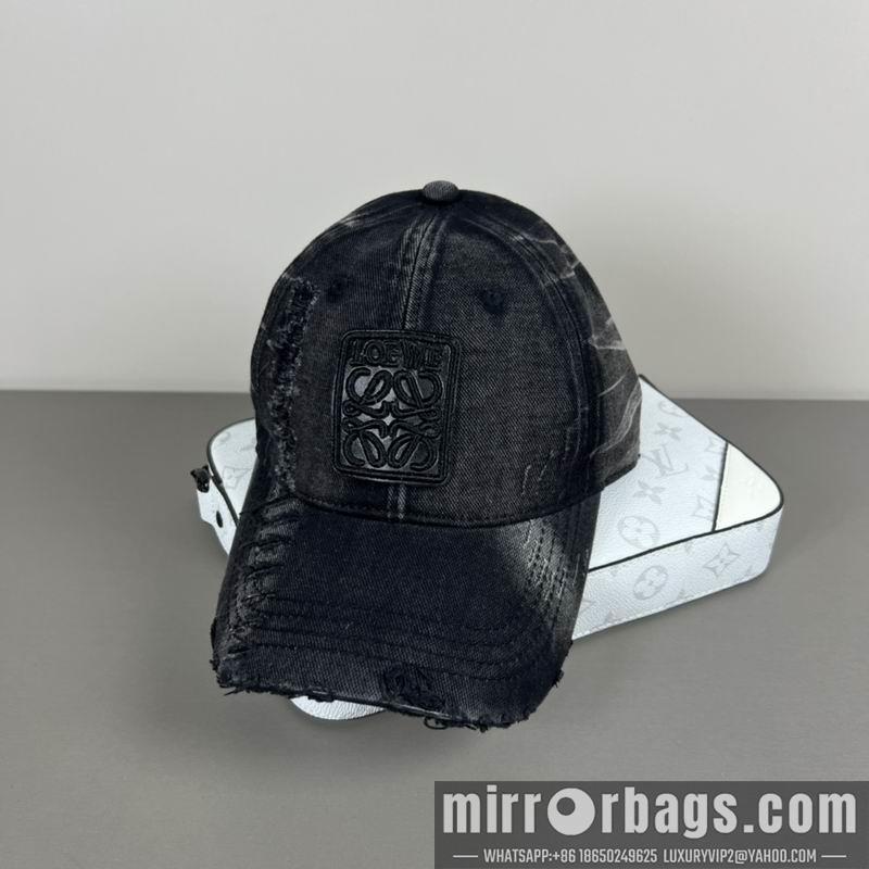 Replica Loewe cap dx42