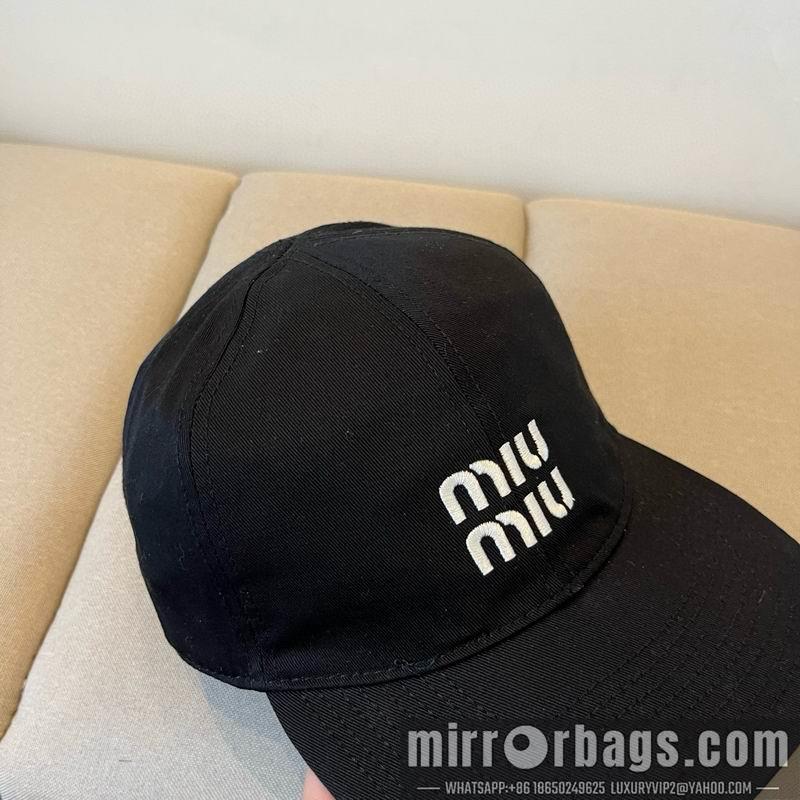 Replica Miumiu Cap dx32