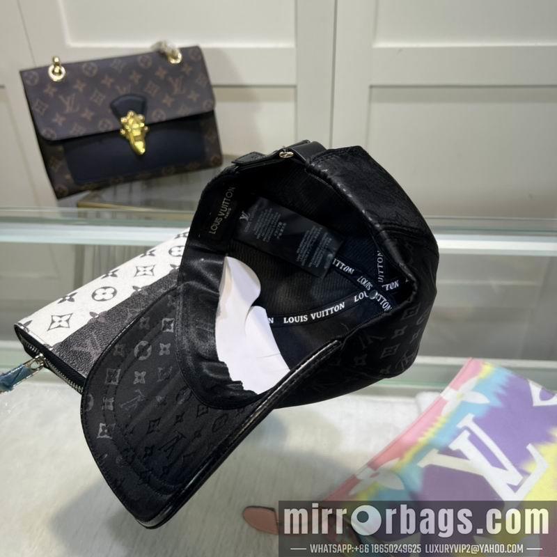 Replica LV cap dx111