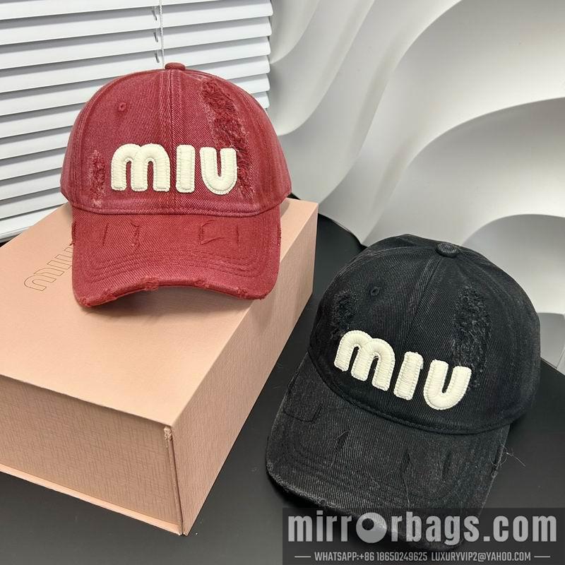 Replica Miumiu cap dx95