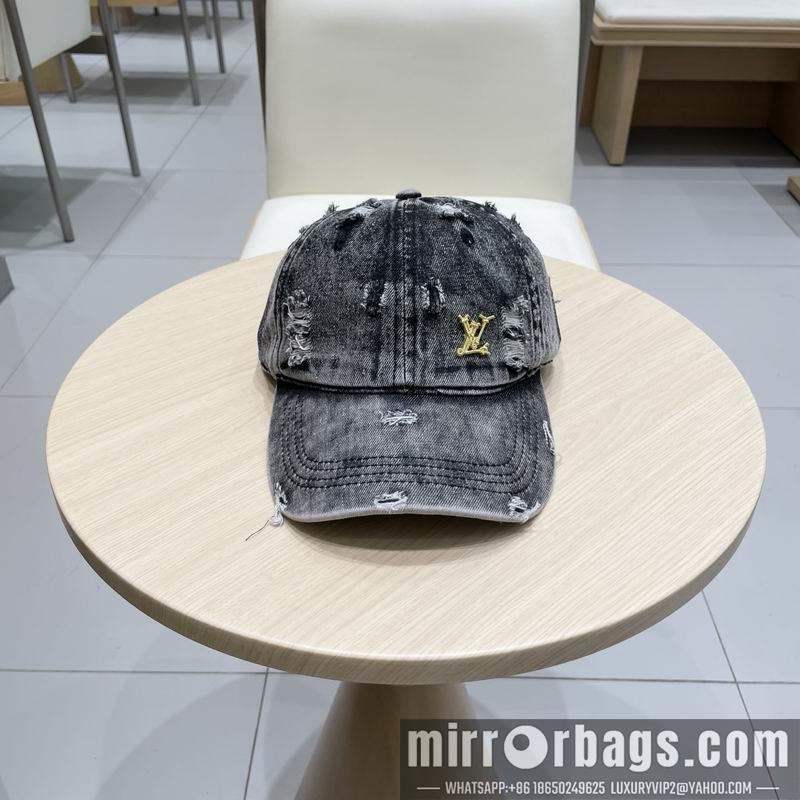 Replica LV Cap 032001