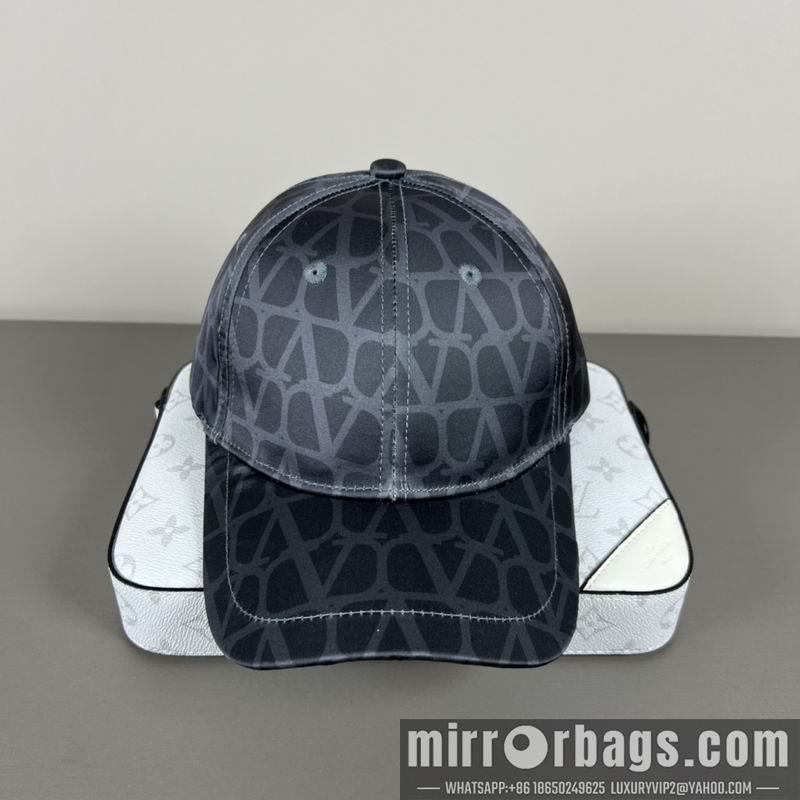 Replica Valentino Hat dx03