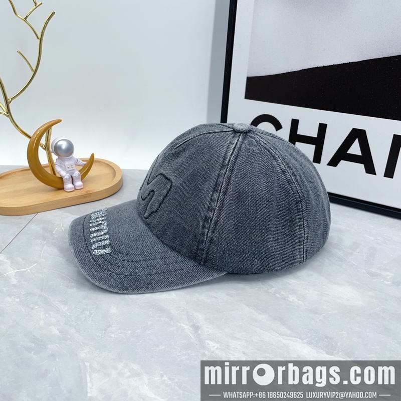Replica Miumiu cap dx21