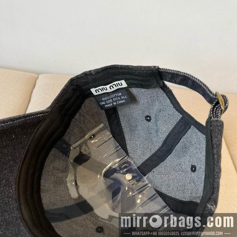 Replica Miumiu cap dx24