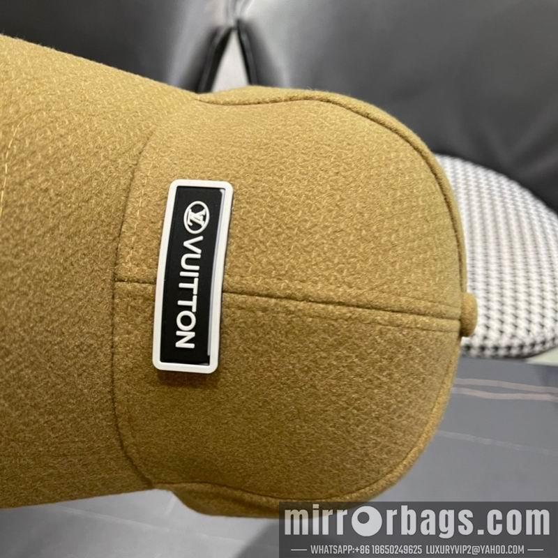 Replica LV cap 010701