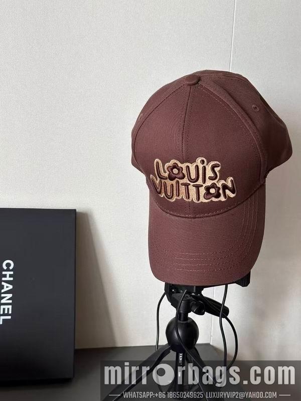 Replica LV cap dx30
