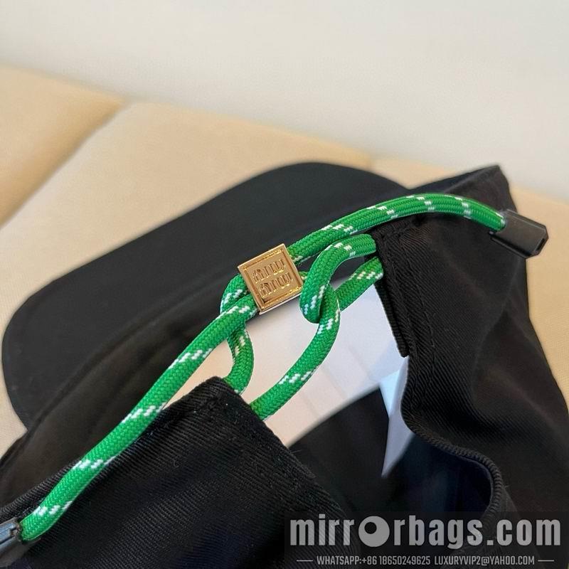 Replica Miumiu Cap dx32