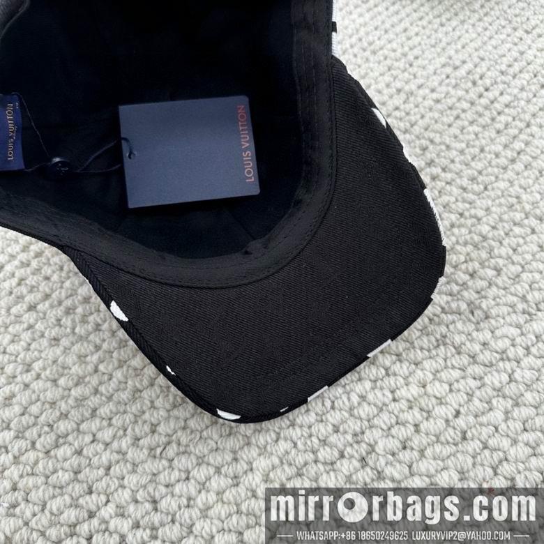 Replica LV Cap dxn22
