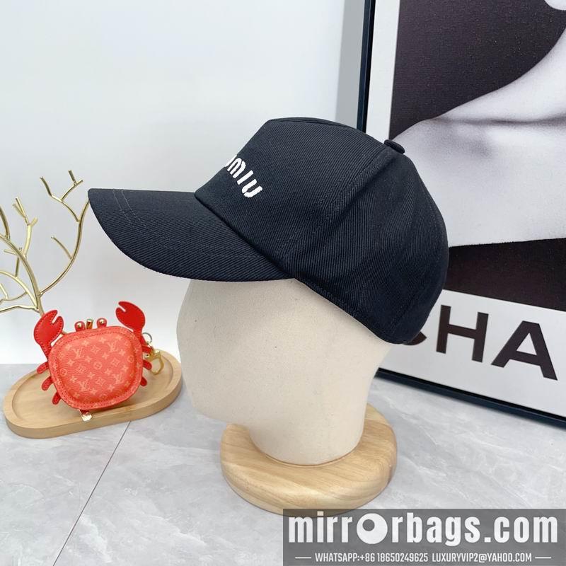 Replica Miumiu cap dx03