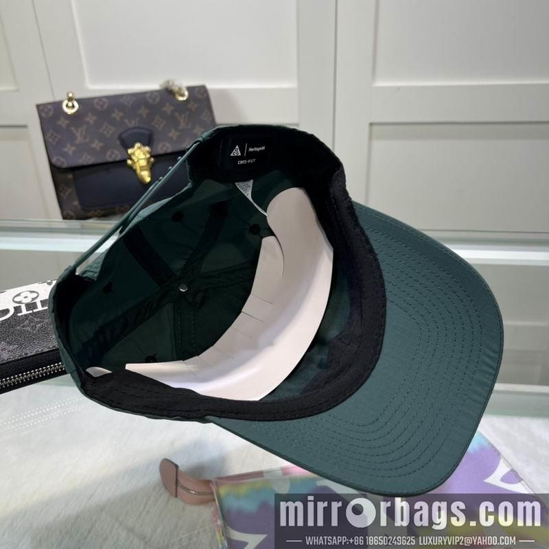 Replica Other cap dx17