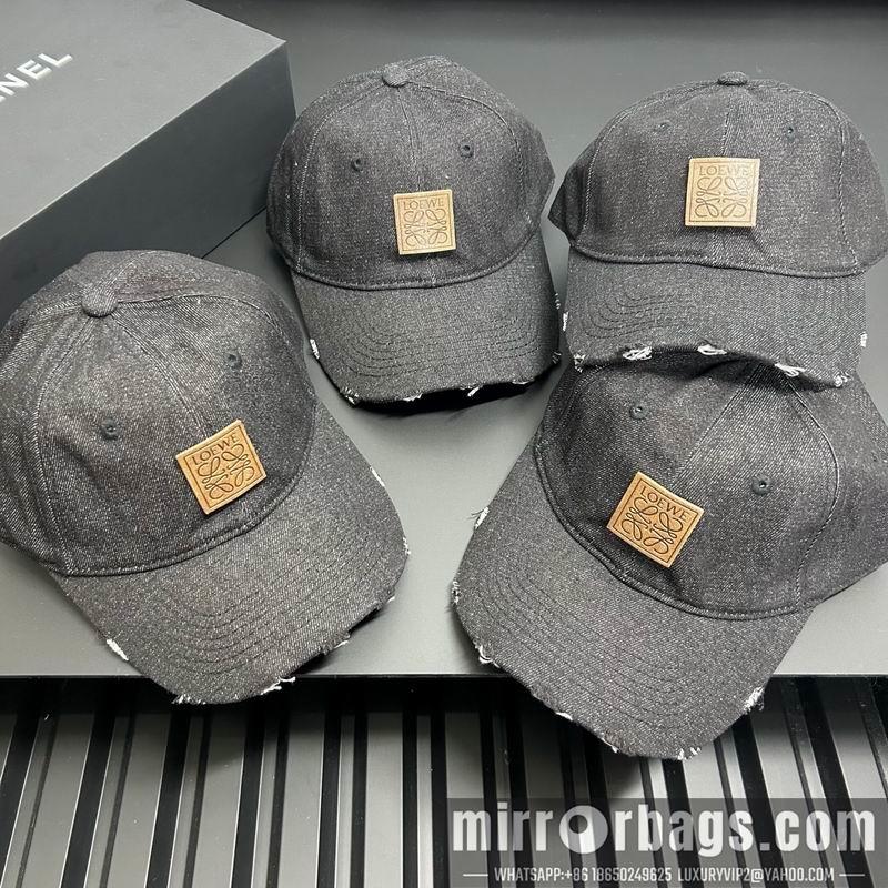 Replica Loewe cap dx38