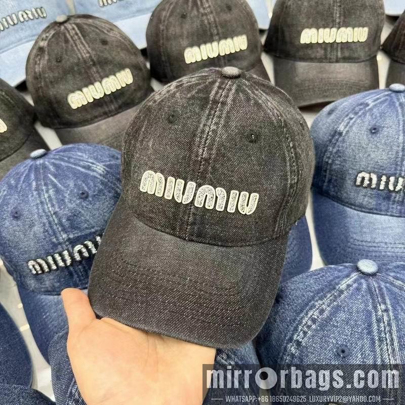 Replica Miumiu cap dx23