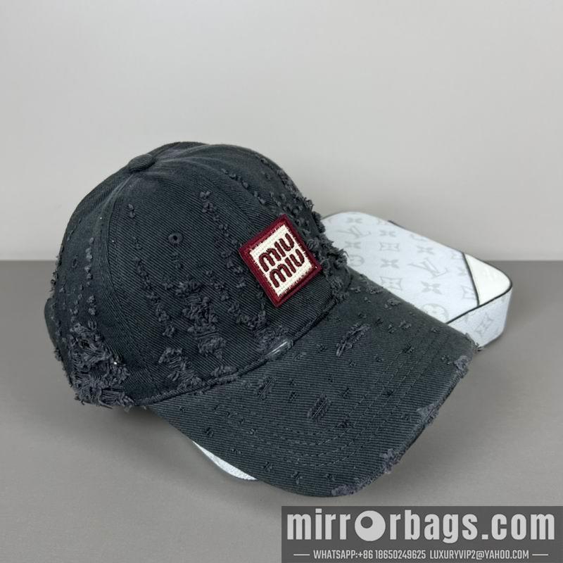 Replica Miumiu cap dx17