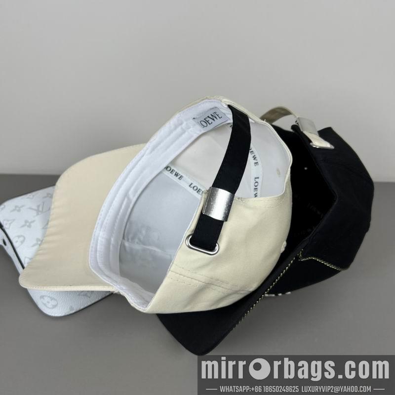Replica Loewe cap dx47