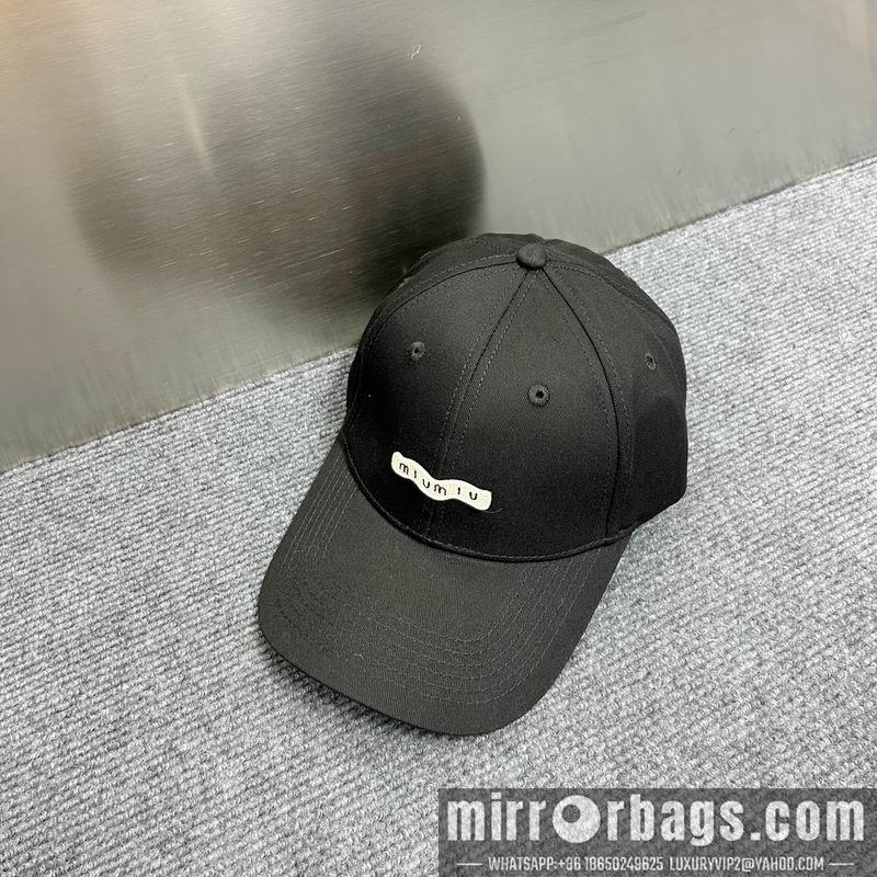 Replica Miumiu cap dx76