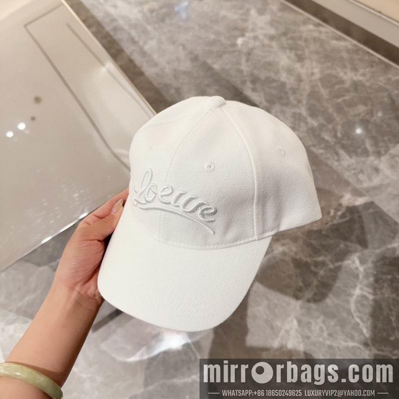 Replica Loewe cap dx44