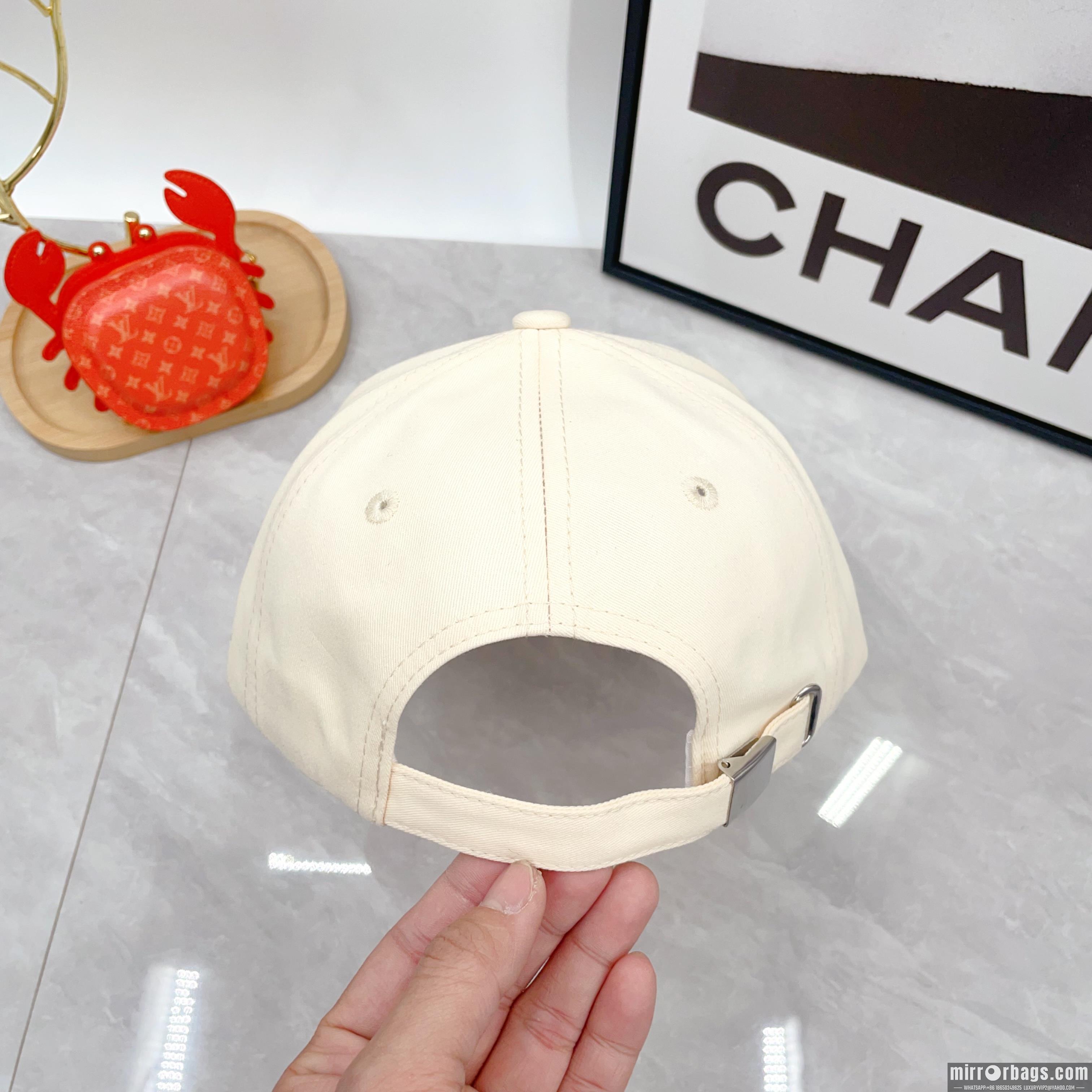 Replica LV Hat dx04