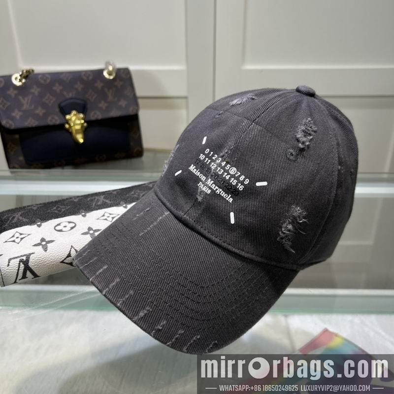 Replica Other cap dx01