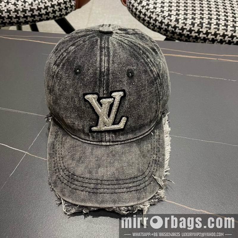 Replica LV cap 071302