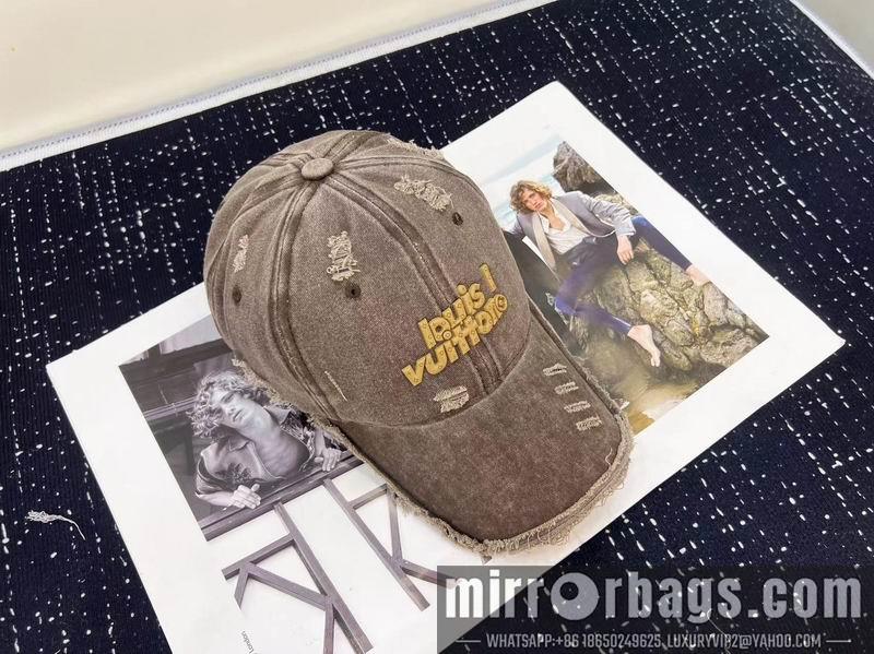 Replica LV cap dx109