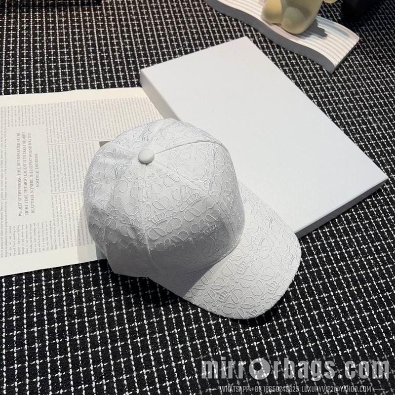 Replica Loewe cap dx03