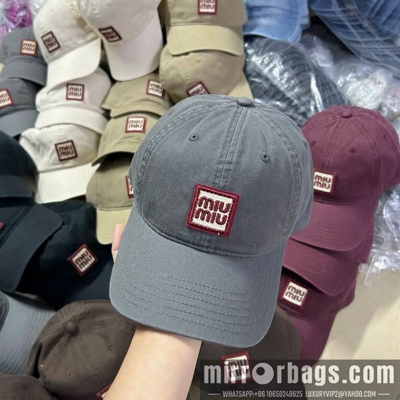 Replica Miumiu cap dx71