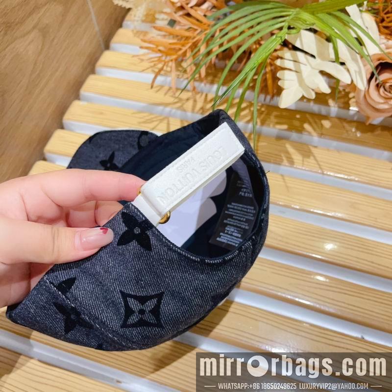 Replica LV cap 102803