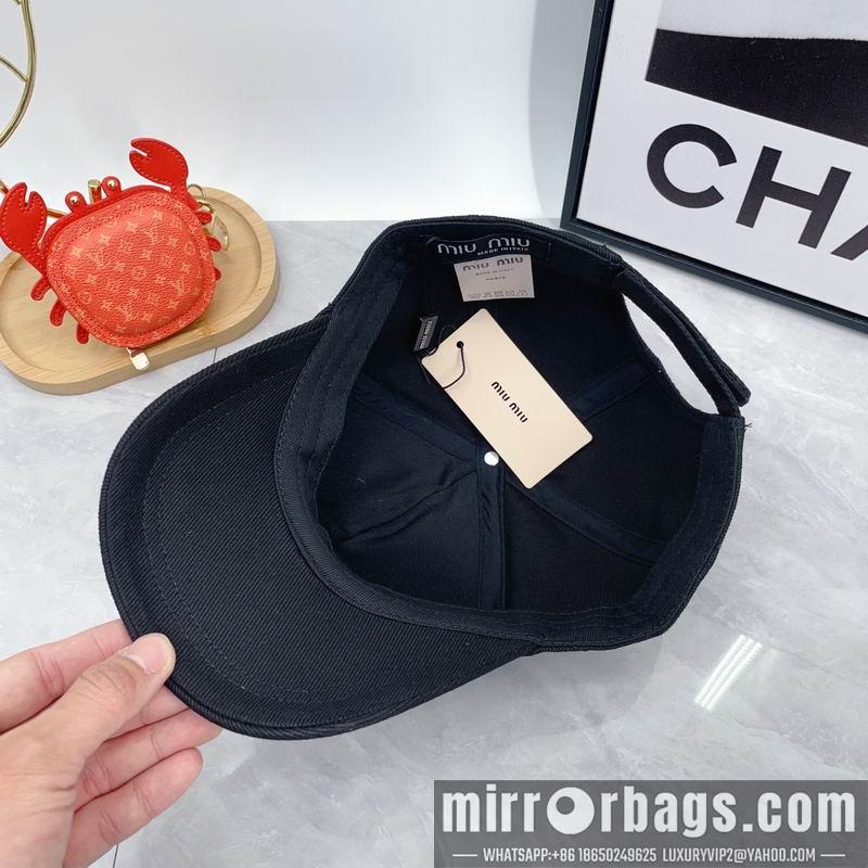 Replica Miumiu cap dx03