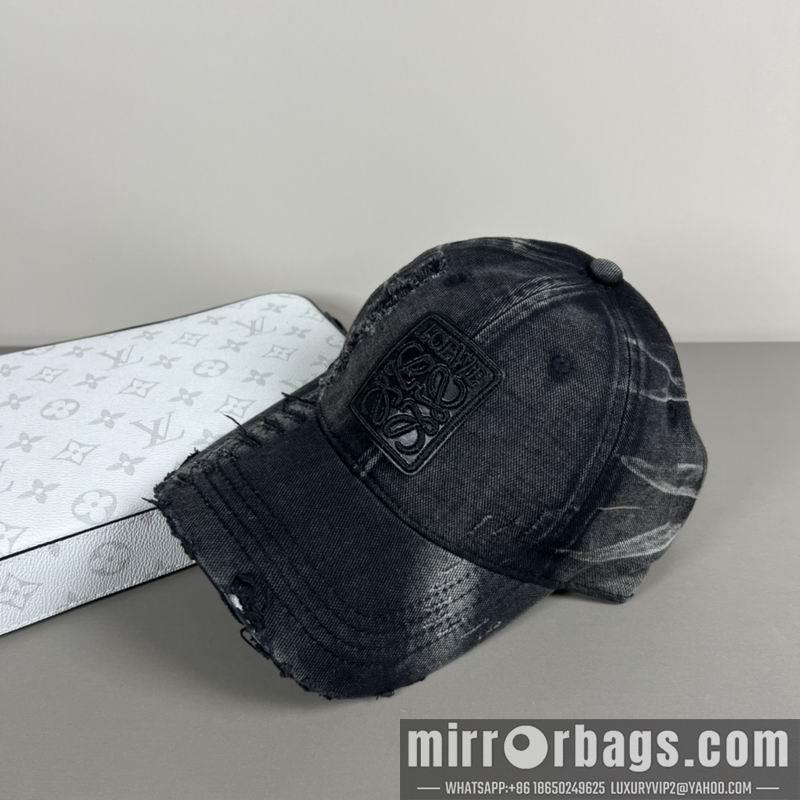 Replica Loewe cap dx42
