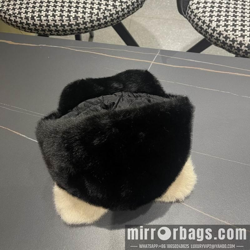 Replica LV cap 081004