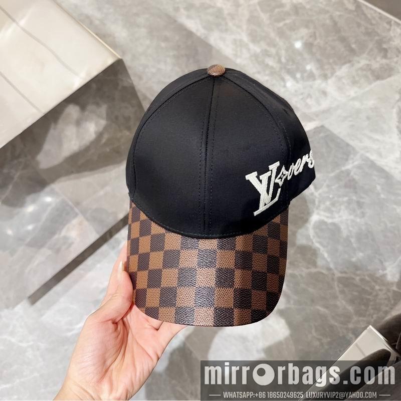 Replica LV cap 071303