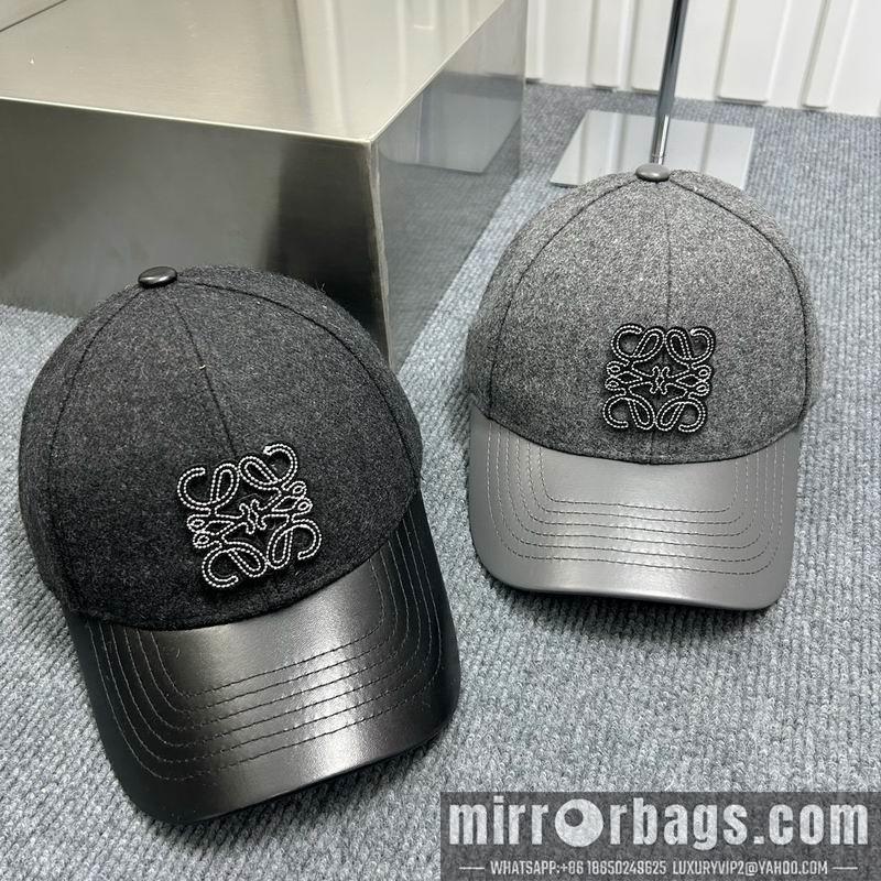 Replica Loewe cap dx35