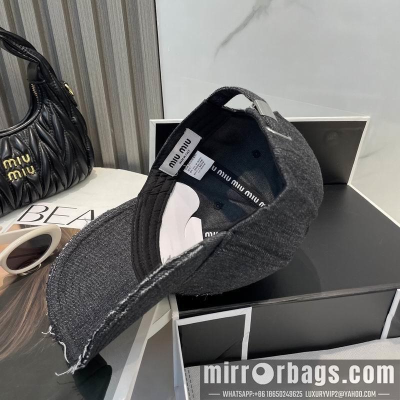 Replica Miumiu cap dx29