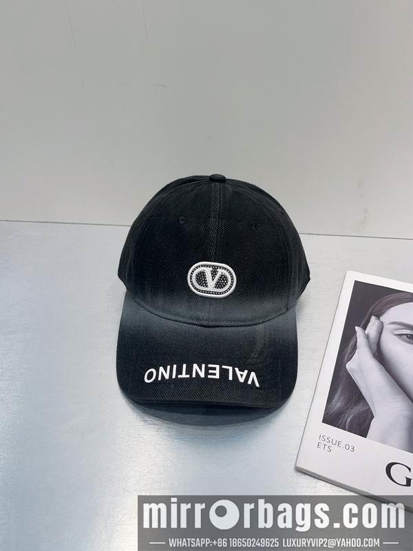 Replica Valentino Hat dx01