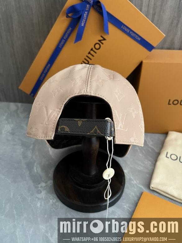 Replica LV Cap dxn04