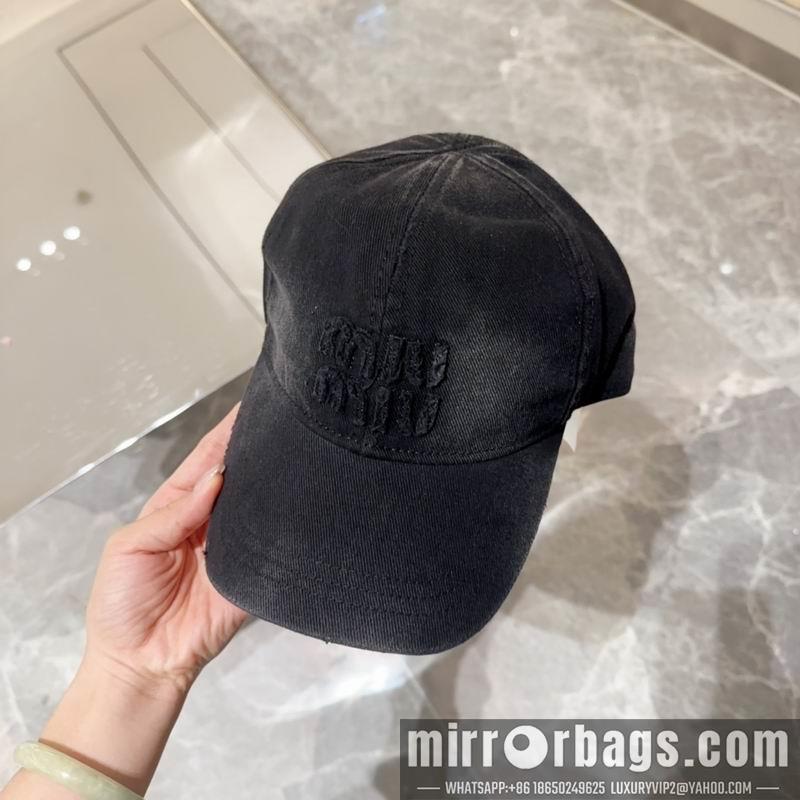 Replica Miumiu cap dx67
