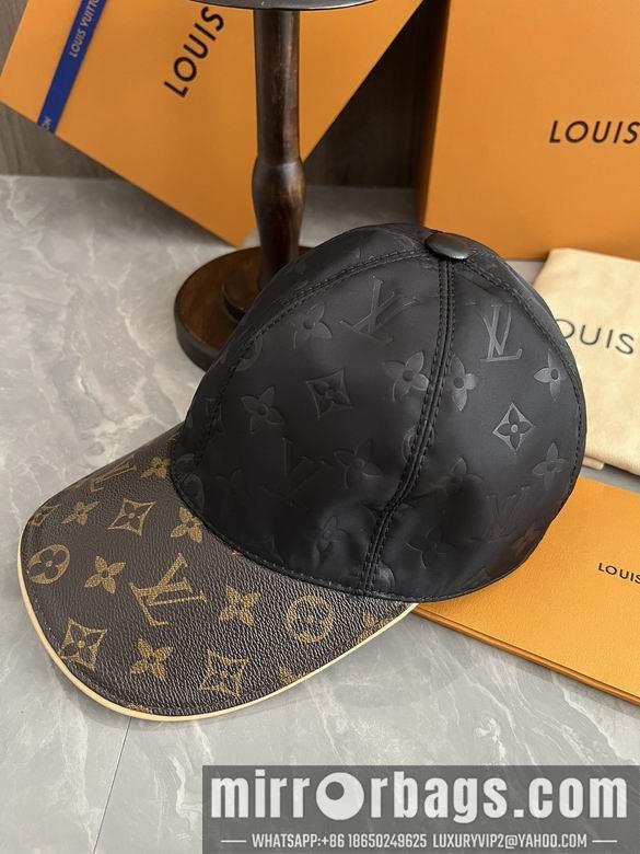 Replica LV Cap dxn04