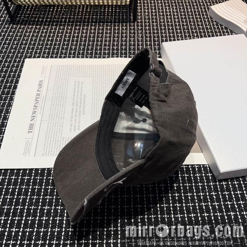 Replica Loewe cap dx08