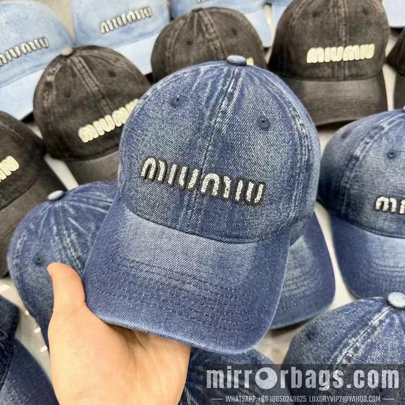 Replica Miumiu cap dx23