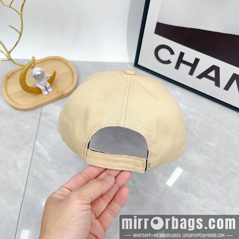 Replica Miumiu Cap dx33