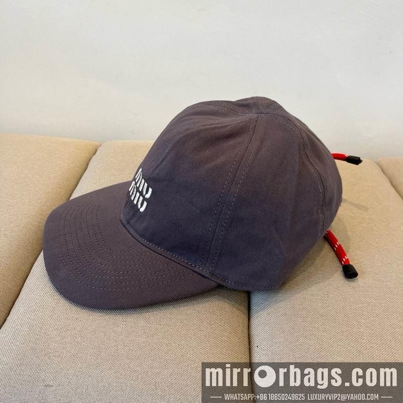 Replica Miumiu Cap dx32