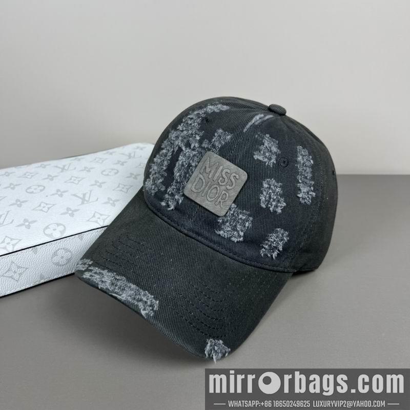 Replica Dior cap dx07