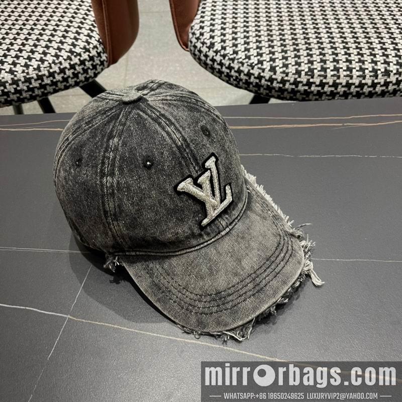 Replica LV cap 071302